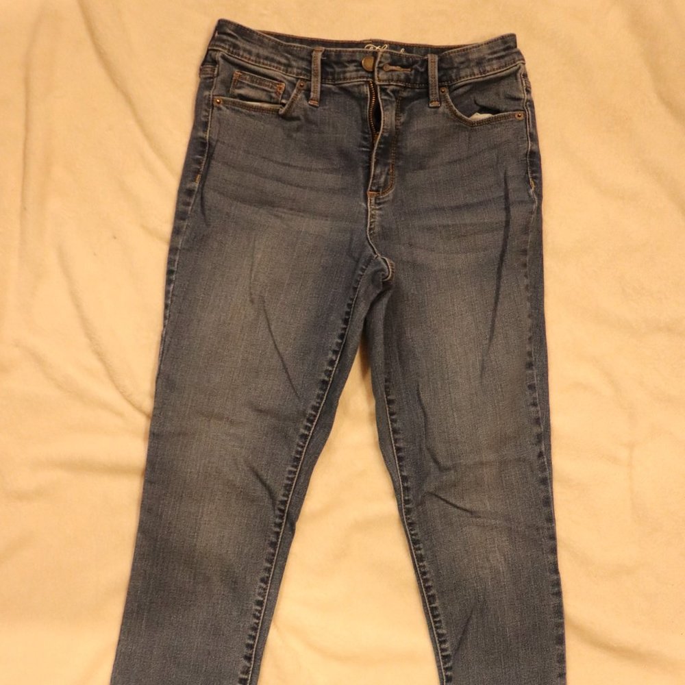 Highrise/Highwaisted Skinny Jean Universal Thread